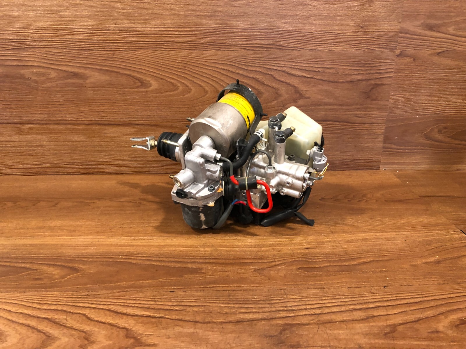 9805 LEXUS GS430 GS300 ABS BRAKE PUMP HYDRAULIC ANTI LOCK ACTUATOR