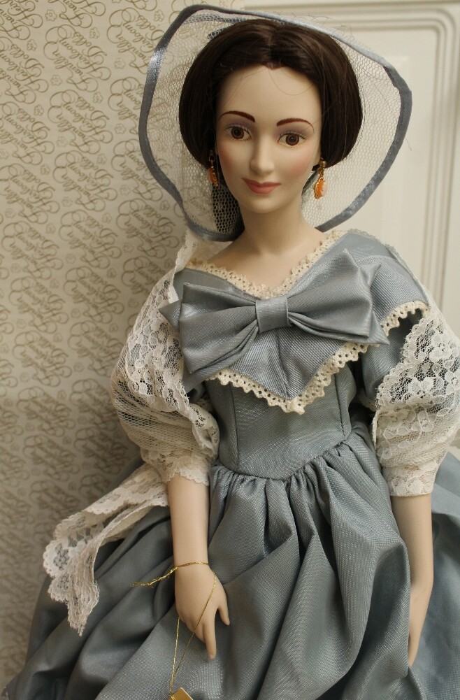 Melanie Franklin Heirloom Dolls from Gone with the Wind in Blue Melanie Franklin Heirloom Dolls from Gone with the Wind in Blue