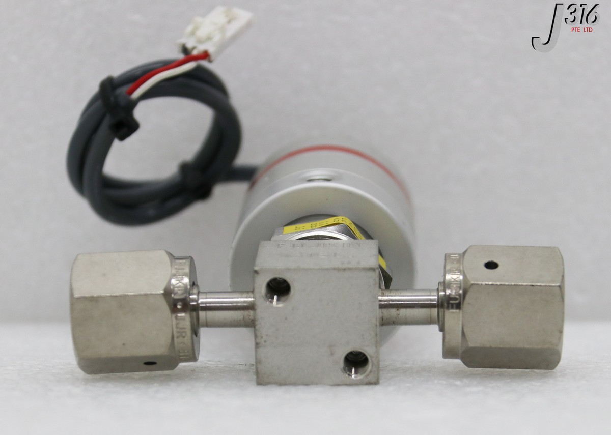 33589 FUJIKIN DIAPHRAGM VALVE, TYPE N.C., O.P. 0.34~0.59MPA 065643