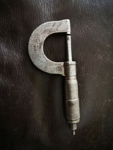 Vintage Starrett Micrometer No.3 in beautiful WOOD BOX with wrench - Picture 2 of 5