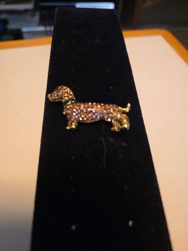 New Gold Dachshund (Wiener) Dog Pin