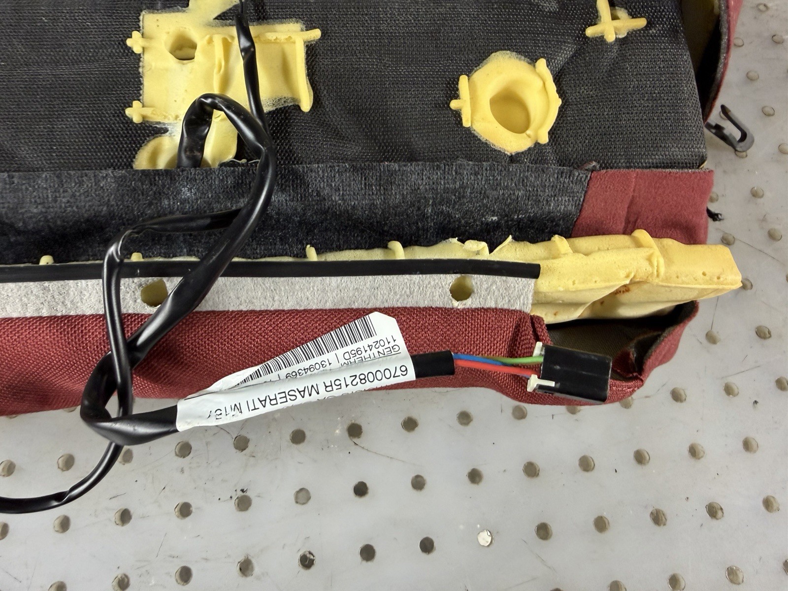 2017 - 2024 MASERATI GHIBLI FRONT RIGHT RED  LEATHER SEAT LOWER CUSHION OEM