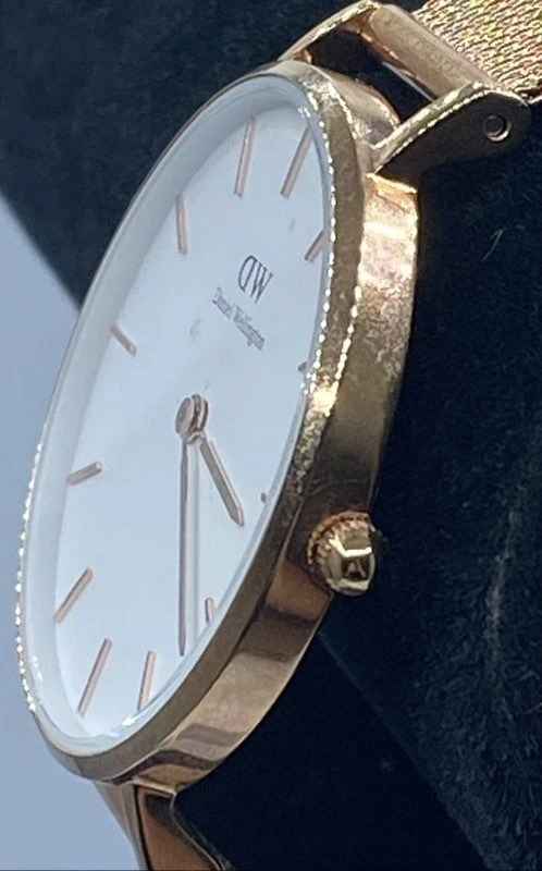 Women's Daniel Wellington 32mm WR30M Quartz Mesh Band Classic S. Steel Watch 43g - Image 4 of 4