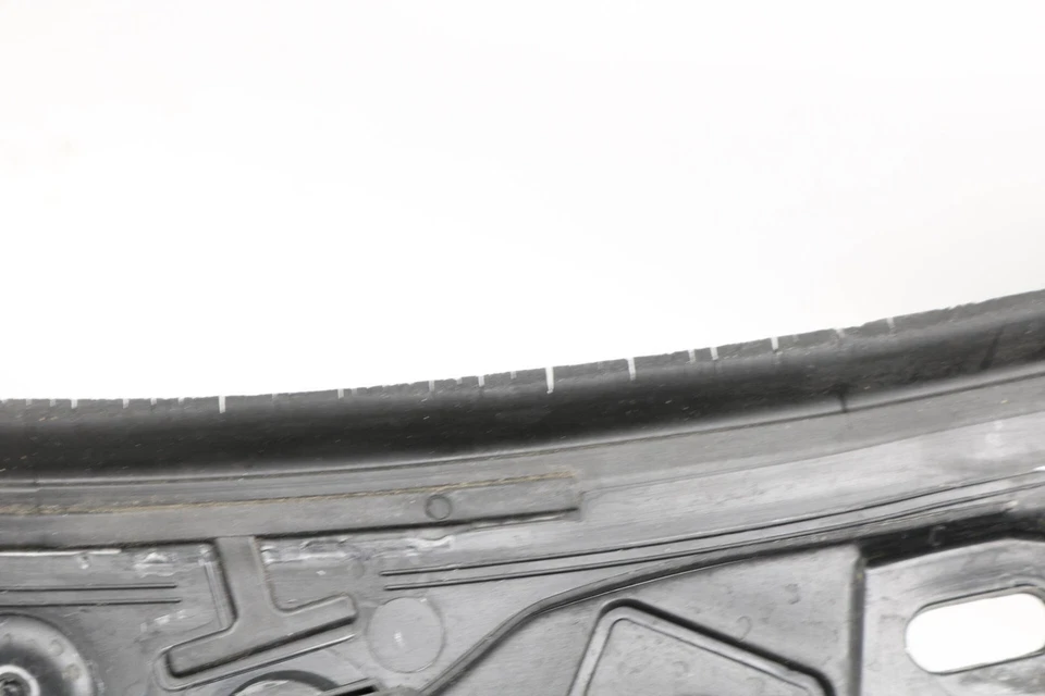 2011-2015 宝马 ALPINA B7 - 雨灰/水偏转器 7184563 — 第 3/4 张图片