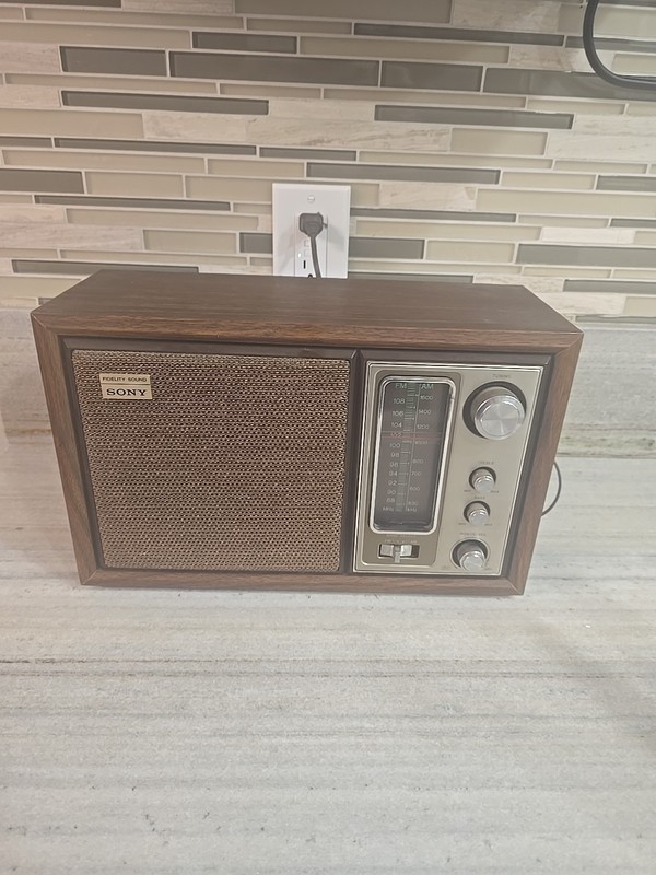Vintage Sony Model ICF-9650W High Fidelity AM/FM Table Radio – Tested – Works!!