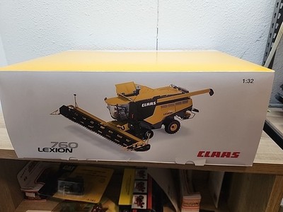 1/32 Claas Lexion 760 Combine