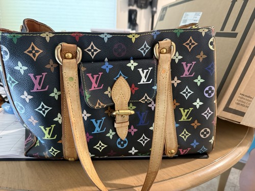 Louis Vuitton Monogram Bag Gently Used Excellent Condition  $850 OBO