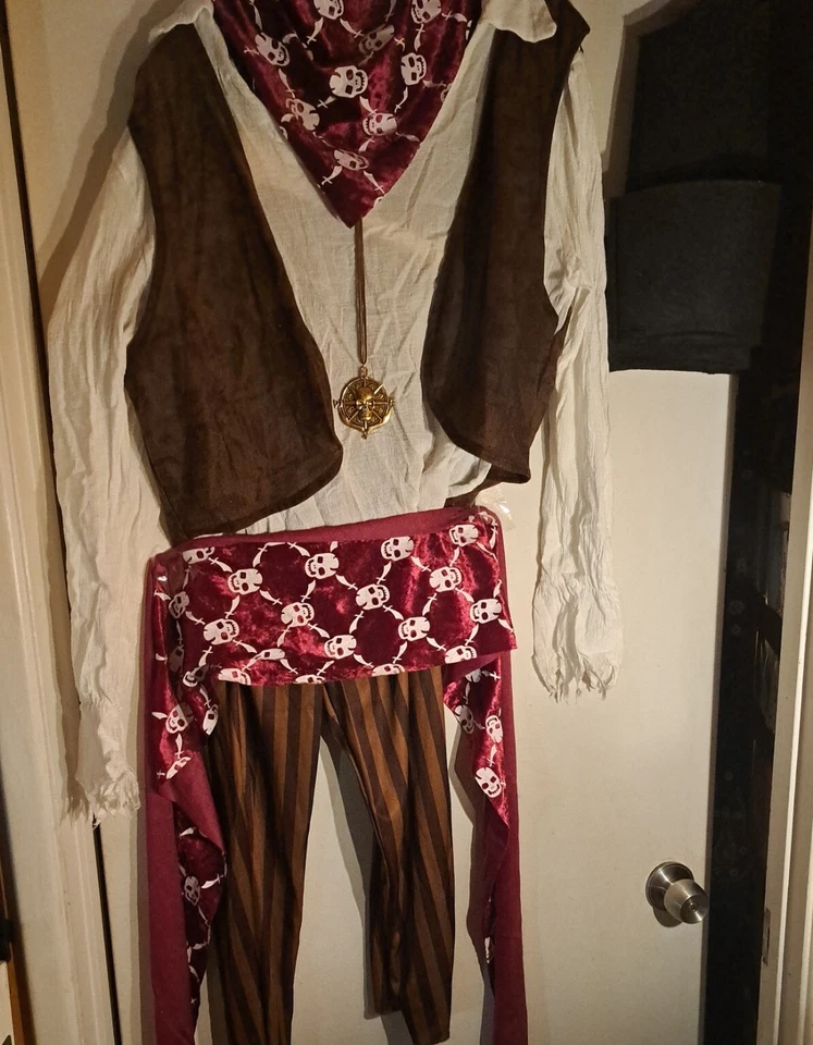 6 PC PIRATE LADY HALLOWEEN COSTUME W/ BOOT COVERS - Image 2 of 4