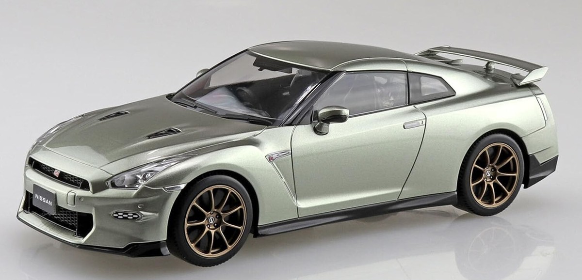 Aoshima 1/32 THE SNAP KIT NISSAN SKYLINE R35 GT-R 2024 Millennium