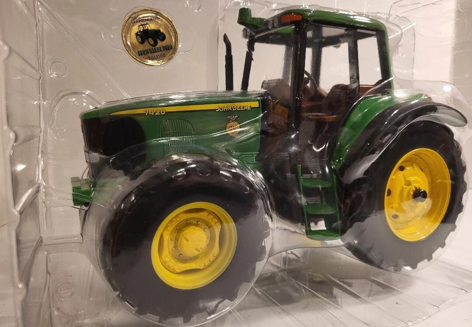 RC2 John Deere 7429 Ltd Ed. 9th In A Series 2006 Diecast Tractor Model (NIB) - Image 3 of 4