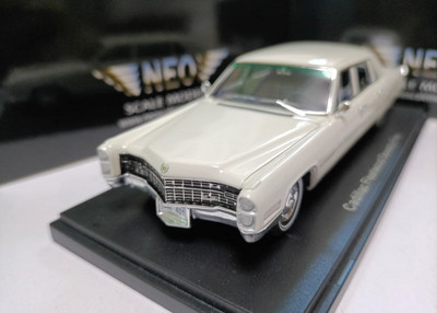 Neo 1/43 Resin car model Cadillac Fleetwood Seventy-Five 1966 4 color 