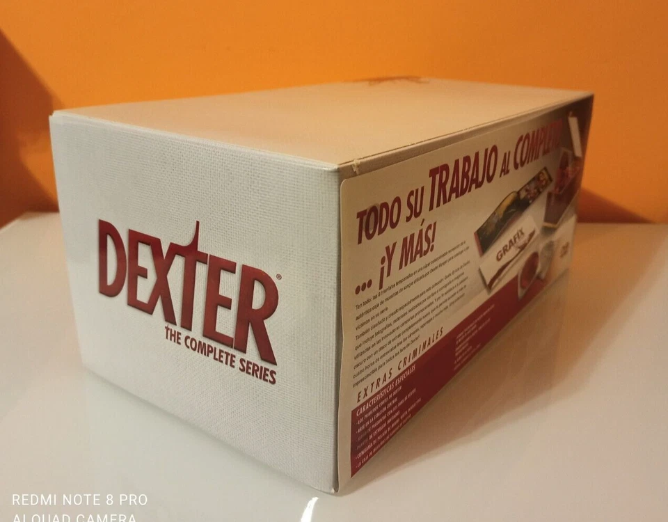 DEXTER SERIE COMPLETA DVD BOXSET CAJA DE MUESTRAS PAL ESPAÑA COLECCIONISTA - Imagen 4 de 4
