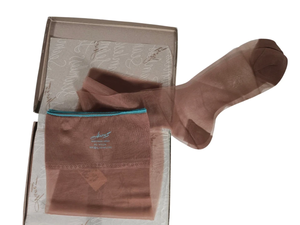 Vintage 3 PAIR HANES NYLONS 10.5 To 11 South Pacidic Color, RHT Seamless - Image 2 of 4