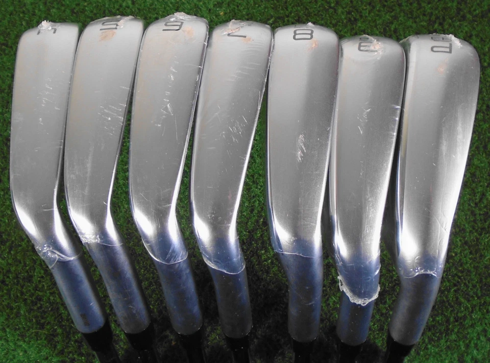 New Cleveland Zipcore XL Iron Set, 4-PW, KBS Tour Lite Steel, Regular, Standard - Image 2 of 4
