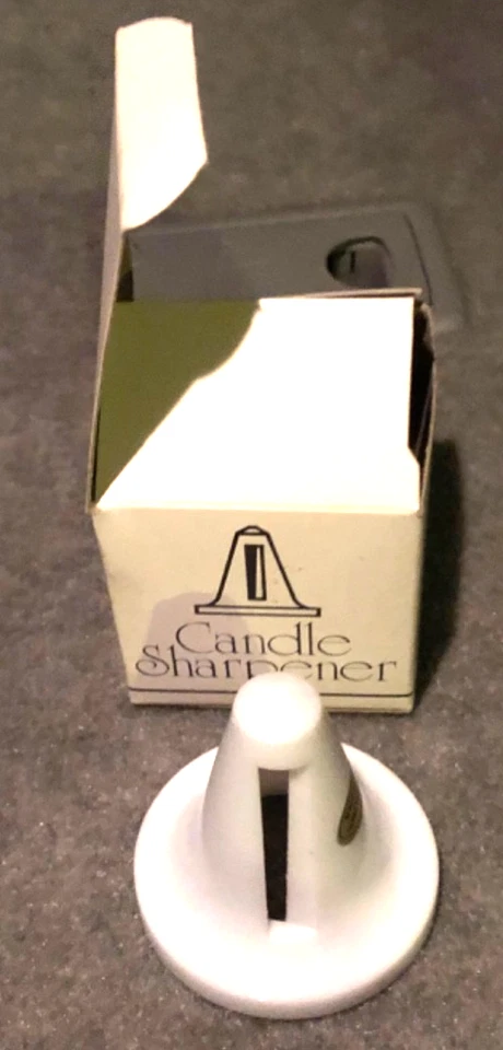 Afilador de velas decorativo para el hogar blanco Biedermann & Sons afeitadora caja abierta Foto 3 de 4