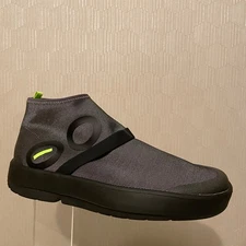 Sz 11- OOFOS  OOmg High Top Shoe Silver Slip On Lightweight Mesh Recover Booties