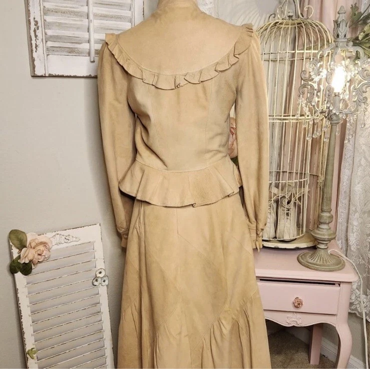 Conjunto, falda y chaqueta de gamuza vintage colección dorada Pioneer Wear raro para mujer Foto 4 de 4