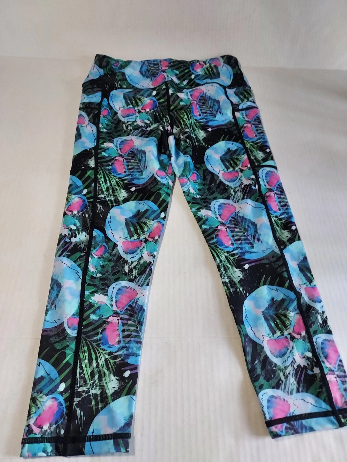 constantly-varied-gear capri skulls palm leaf squats approved leggings