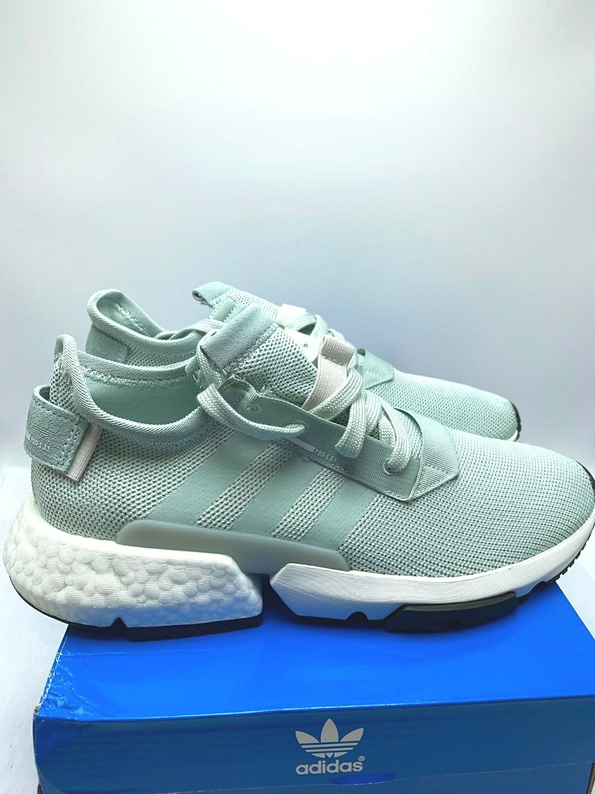 adidas pod black white