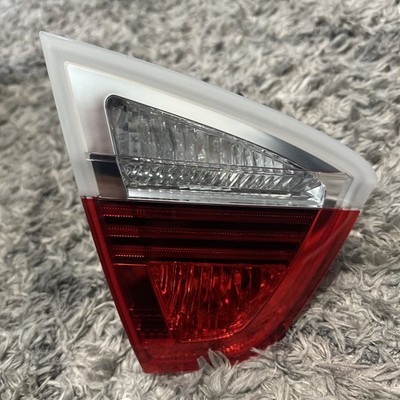 Genuine BMW E90 3 Series Inner Tail Light   OEM Part # 6 937 459   Like New