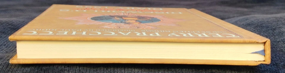 Terry Pratchett Discworld's Ankh-Morpork City Watch Diary 1999 1st edition - Image 4 of 4