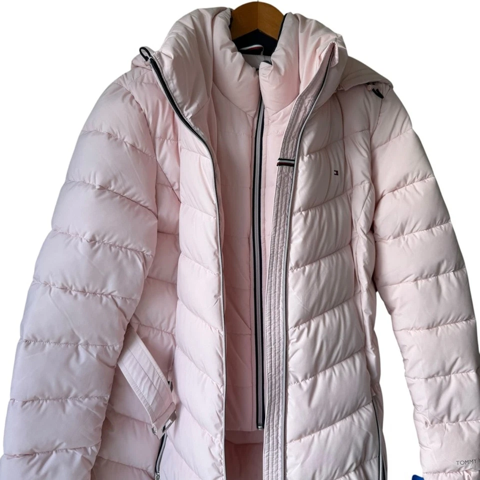 Tommy Hilfiger Women's Heavy Weight Belted Puffer With Silver Hardware Large NWT - Image 2 of 4