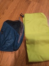 Microfiber Towel In A Traveling Case Quick Dry