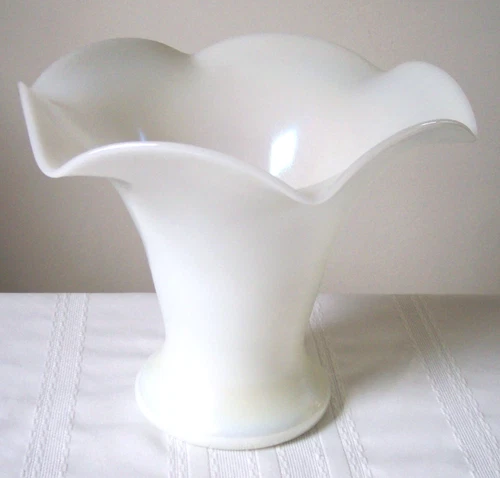 Steuben Ivrene White Iridescent Ruffled Vase 7 1/4" High, 9 1/4" Diameter