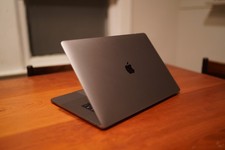  Low cycles Apple MacBook Pro A9110 15.4" 16GB 512GB SSD Core i7-8750H