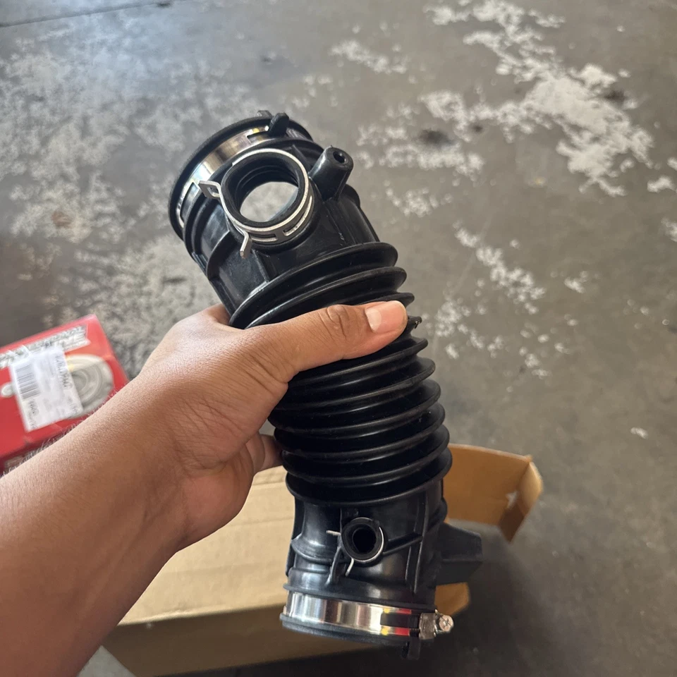 Manguera de admisión de aire Dorman para Honda CR-V 2010-2011 Foto 2 de 4