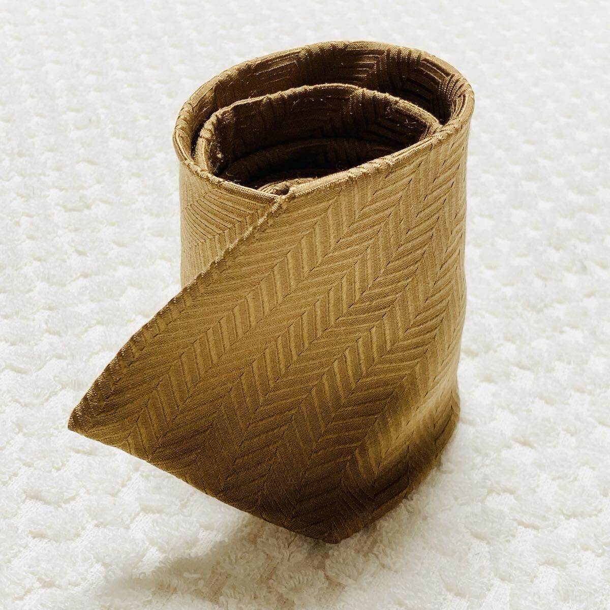 Excellent condition Christian Dior tie herringbone stripe 100 silk made in Engla thumbnail 2