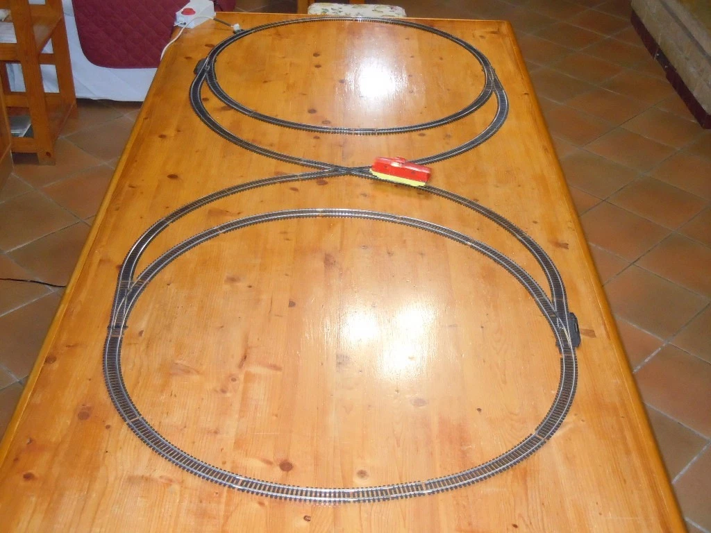 Giocattolo per ferrovia in legno per bambini, 33 pezzi, ferrovia