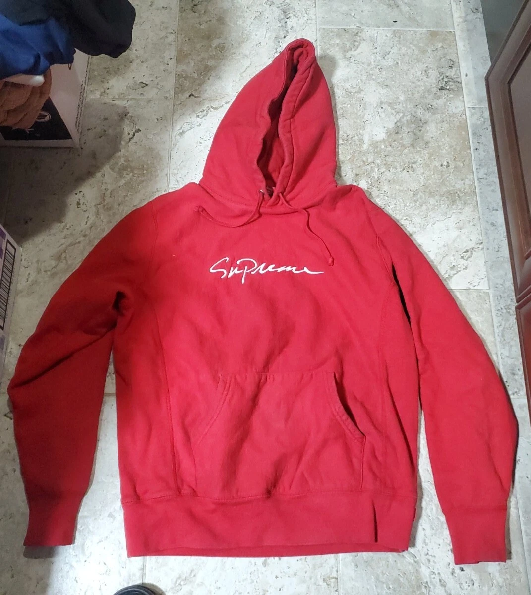DOUX RARE SWEAT À CAPUCHE ROUGE CURSIF SUPRÊME HOMME TAILLE MEDIUM UN SEUL SUR EBAY !!!