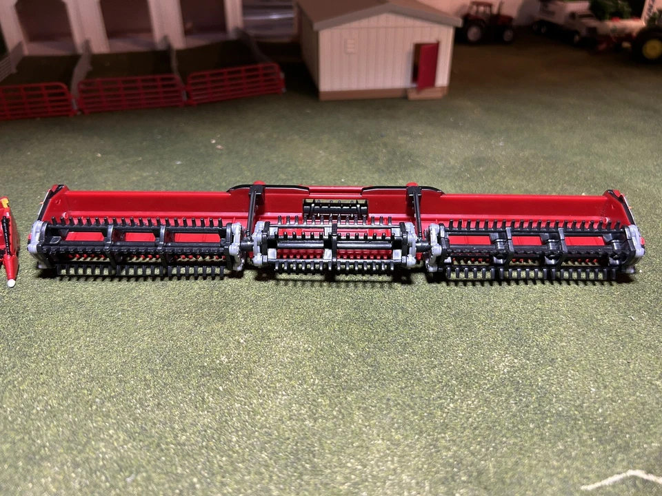 1/64 Ertl Case IH 16 Row Corn Head & 50’ Draper Header- Just Released - Awesome! - Image 4 of 4
