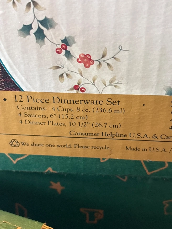 Pfaltzgraff Winterberry Juego de Vajilla 12 Piezas, Servicio para 4 Navidades Foto 2 de 2