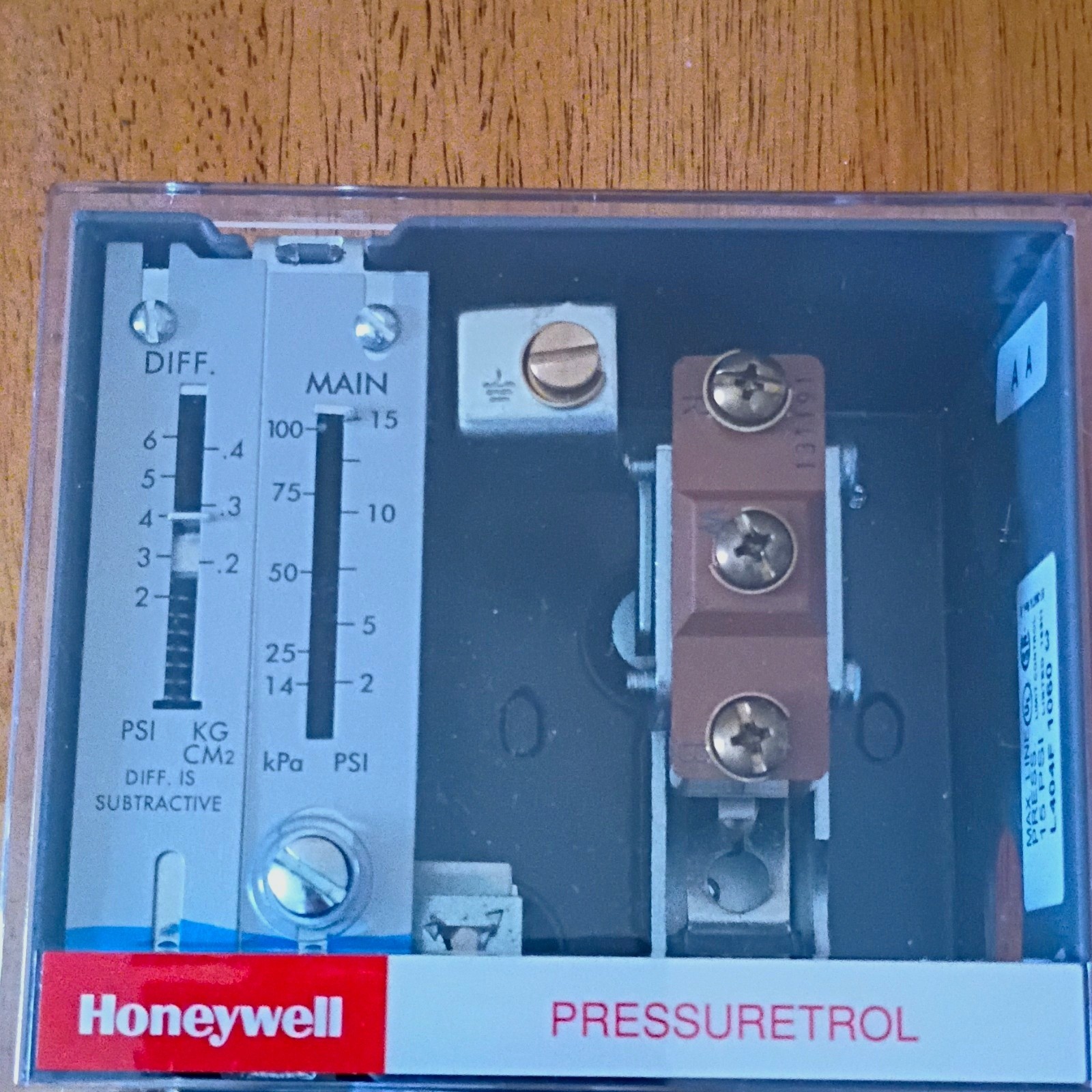 Honeywell Pressuretrol L404F 1100 Boiler Pressure Switch 15 PSI 120V 15A