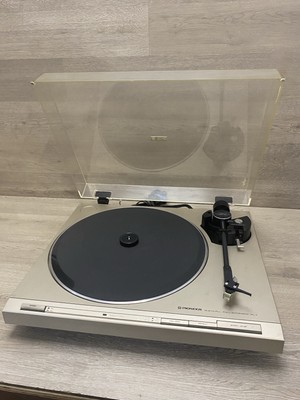 PIONEER QUARTZ-PLL FULL AUTOMATIC PL-7 TURNTABLE
