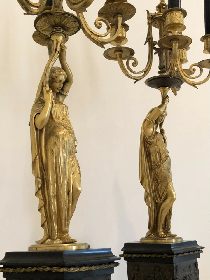 ANTIGUO PAR DE LÁMPARAS CANDELABRO DE BRONCE DORE IMPERIO DE ÉPOCA CON PANTALLA ORIGINAL Foto 3 de 4