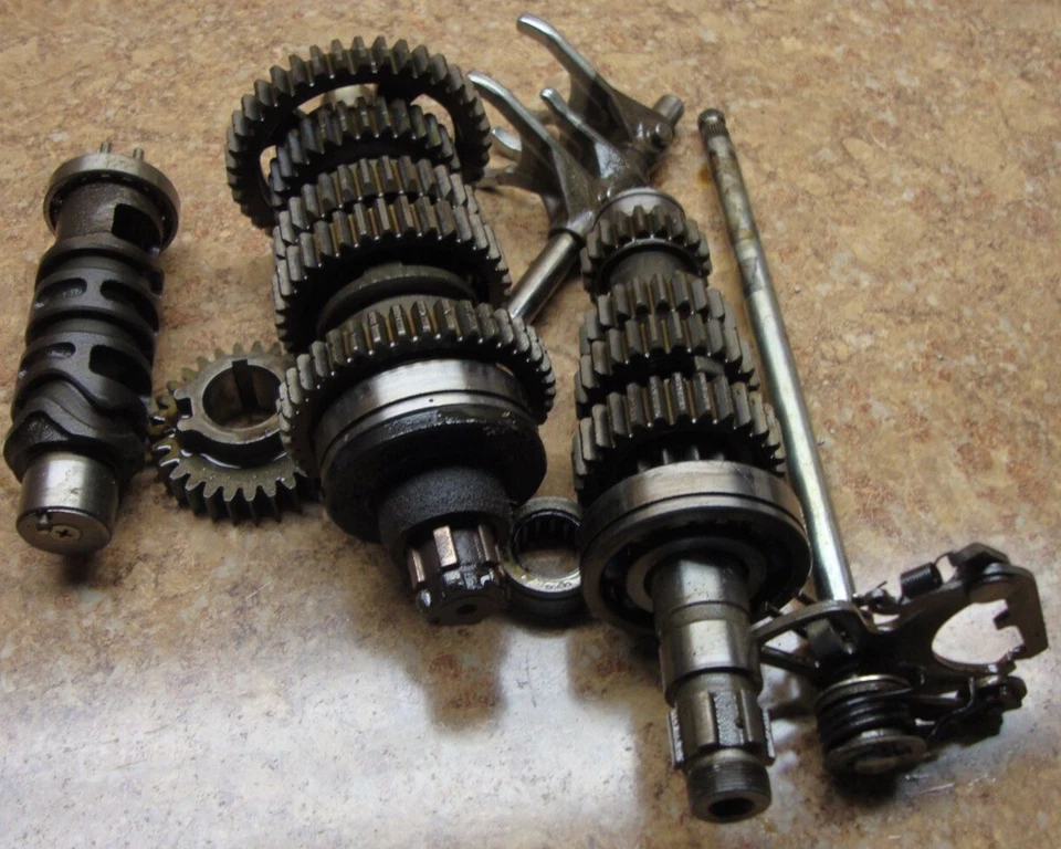 Yamaha XS400 XS 400 1983 motor máximo transmisión engranajes horquilla de cambio Trani D6 Foto 4 de 4