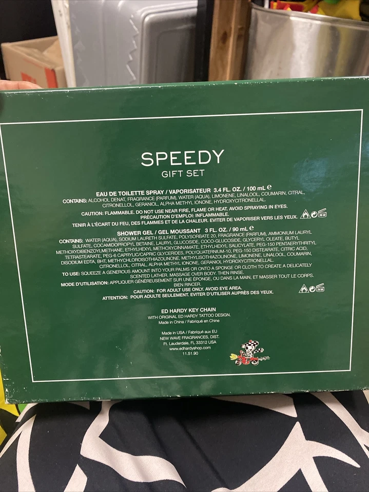 Ed Hardy Hombres Colonia Rápido 4 piezas GS 3,4 oz Spray Gel de Ducha Tigre Llavero Viaje Foto 3 de 3