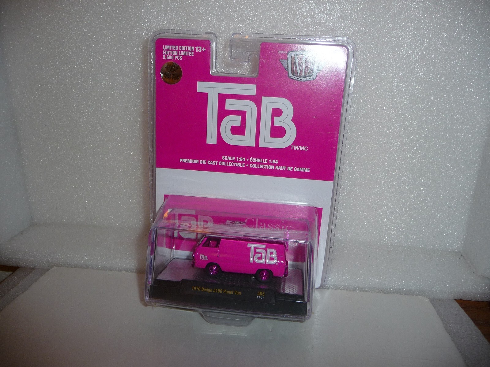M2 Machines Pink Chase Tab 1970 Dodge A100 Panel Van 1:64 Diecast