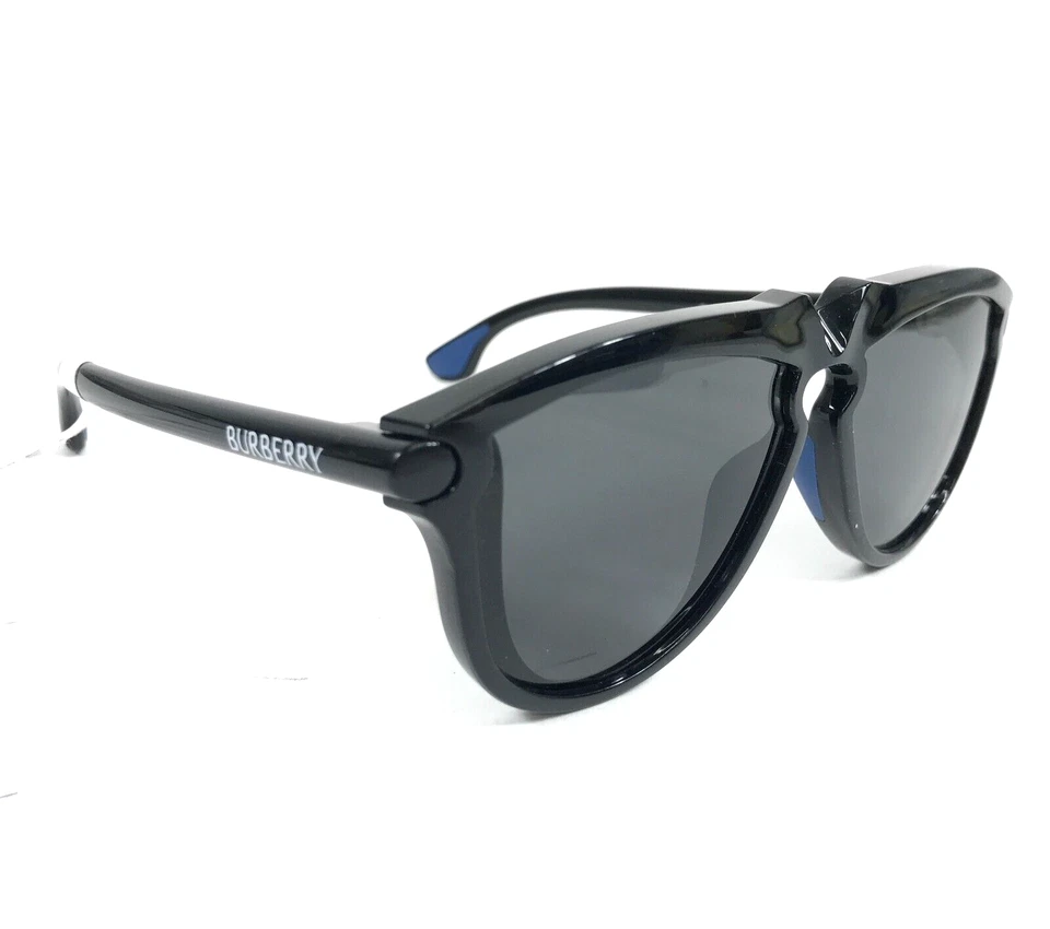 Gafas de sol Burberry para niños JB4003U 300187 marcos negros pulidos con lentes grises Foto 3 de 4