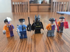 Lego - 6864 - Batmobile and the Two-Face Chase - 100% Complete w/minifigures