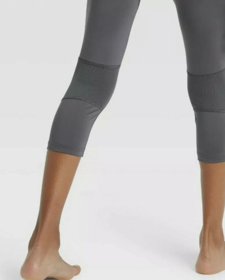 NWT Boys 3/4 Fitted Performance Tights All in Motion Gray Size XSmall - Image 3 of 3