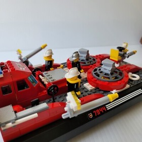 Lego 7944 CITY FIRE HOVERCRAFT Firefighter Boat