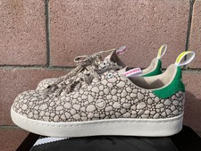 stan smith happy 420