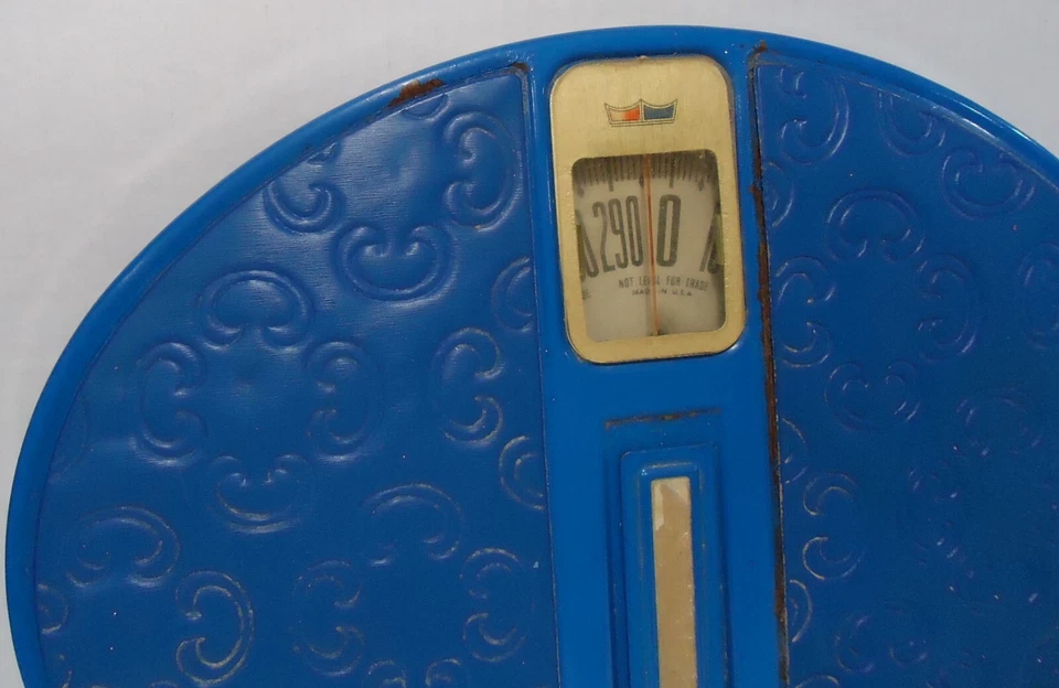 Báscula de baño vintage Sears azul real latón vinilo ovalado retro funciona Foto 2 de 4