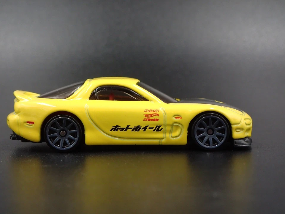 1992-2002 Mazda RX7 Jdm Greddy 1:64 Scala da Collezione Diorama Modellino Auto - Immagine 3 di 4