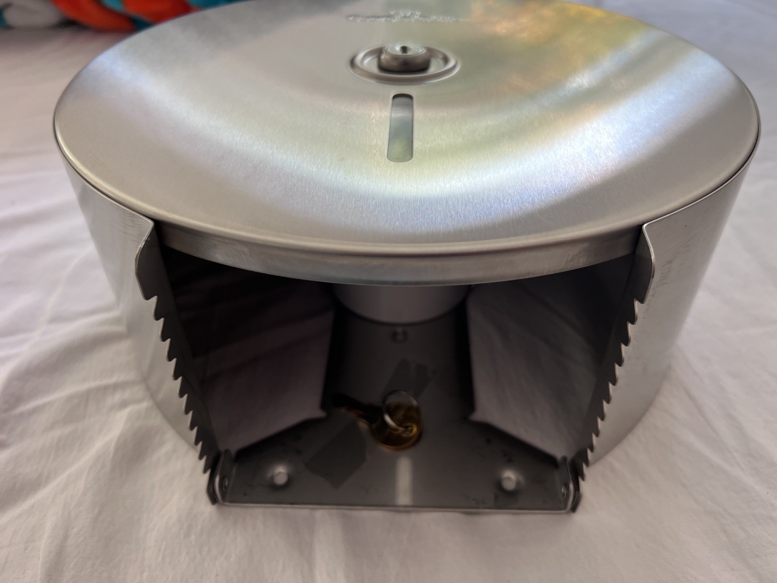 Georgia-Pacific 59448 Stainless Steel 9” Jumbo Bath Tissue Dispenser –Commercial