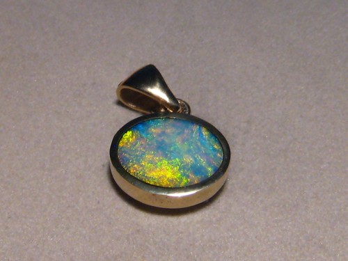 Opal Pendant , Solid 14 k Yellow Gold - Picture 10 of 11